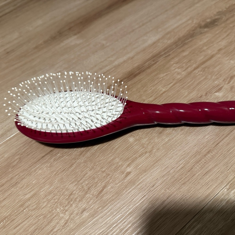La Bonne Brousse hair brush